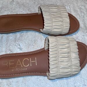 Beach by Matisse cream sandals